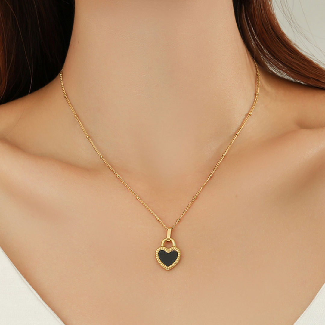 Halskette mit doppelseitigem Herz-Anhänger - Volura