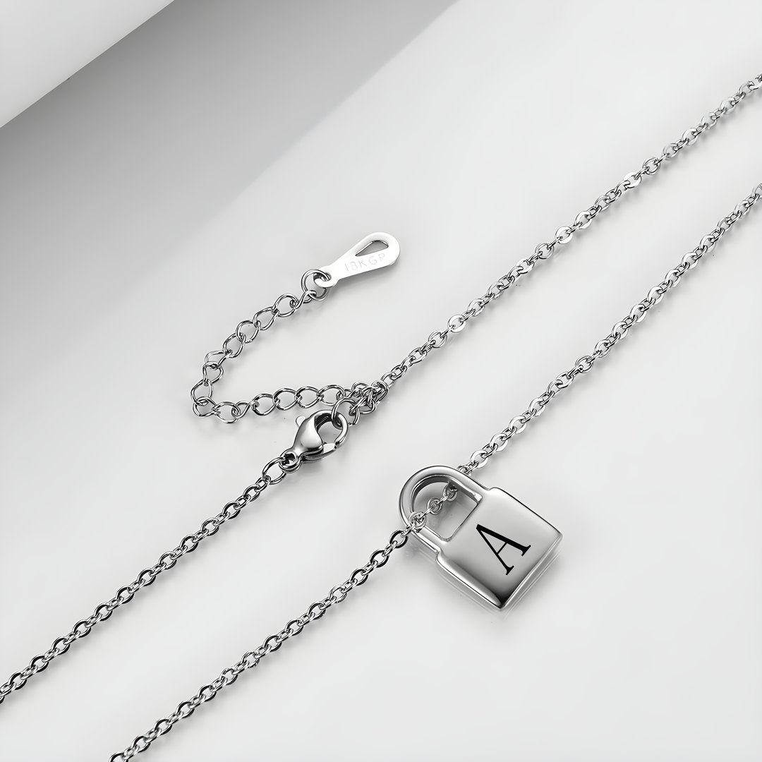 Halskette mit Schloss und Buchstabe - Volura